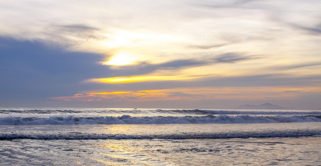 Hi Da Nang Beach Hostel 응우하인선군 외부 사진
