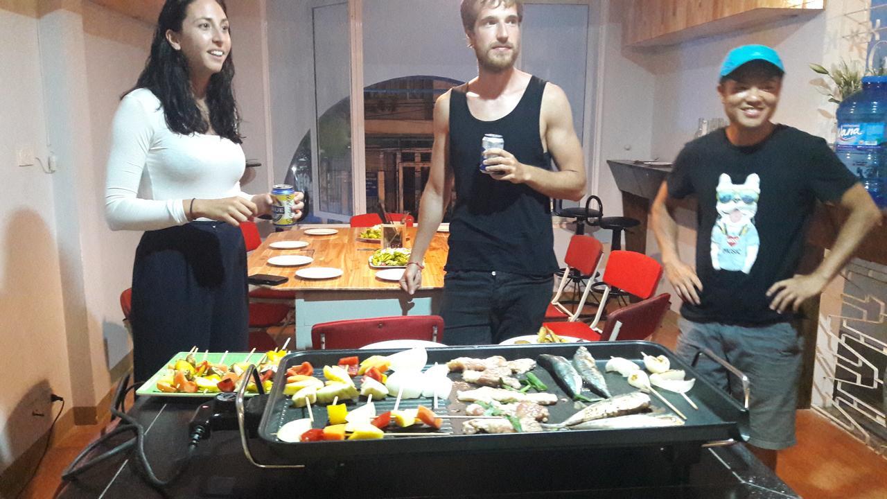 Hi Da Nang Beach Hostel 응우하인선군 외부 사진