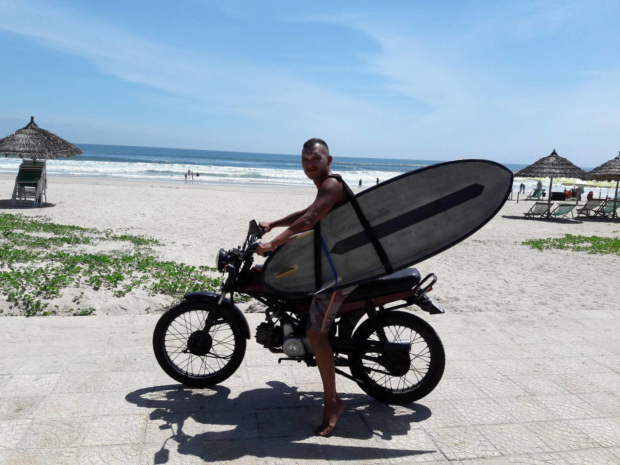 Hi Da Nang Beach Hostel 응우하인선군 외부 사진